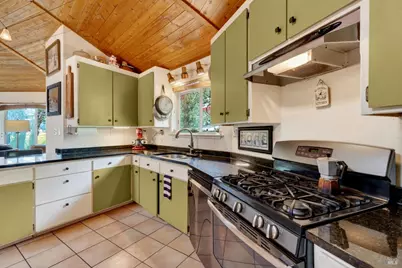 13885 Mountain House Road, Hopland, CA 95449 - Photo 25