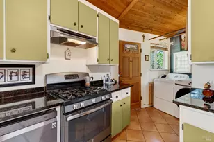 13885 Mountain House Rd, Hopland, CA 95449 - Photo 17