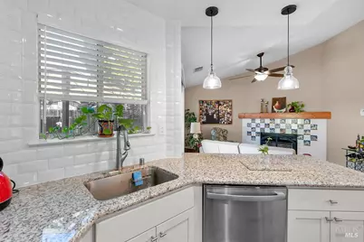 153 Bridlewood Court, Vallejo, CA 94591 - Photo 9