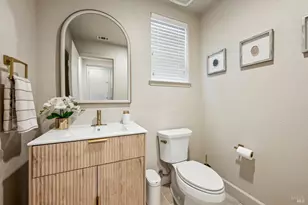 1425 Yarberry Ln, Petaluma, CA 94954 - Photo 17