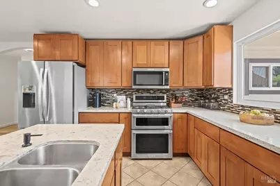 1588 Gladstone Way, Rohnert Park, CA 94928 - Photo 17