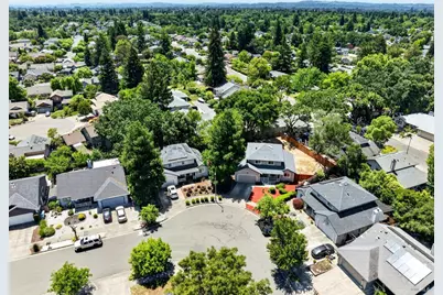 2322 So. Hampton Circle, Santa Rosa, CA 95401 - Photo 3