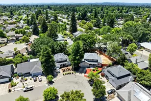 2322 S Hampton Circle, Santa Rosa, CA 95401 - Photo 3