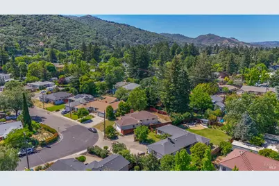 715 Pomolita Way, Ukiah, CA 95482 - Photo 3