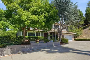 33 Manzano Ct, Novato, CA 94945 - Photo 1