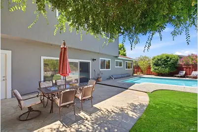 33 Manzano Court, Novato, CA 94945 - Photo 3