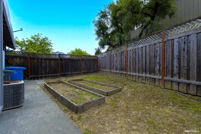 1195 Exeter, Santa Rosa, CA 95401 - Photo 27