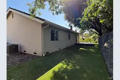 2553 Cactus Avenue, Santa Rosa, CA 95405 - Photo 13