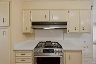 61 Westgate Cir, Santa Rosa, CA 95401 - Photo 9