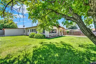 390 S 3rd St, Dixon, CA 95620 - Photo 5