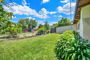 390 S 3rd St, Dixon, CA 95620 - Photo 3