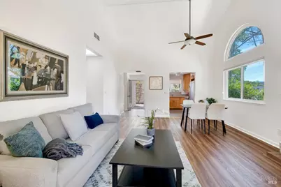 98 Village Circle, San Rafael, CA 94903 - Photo 11