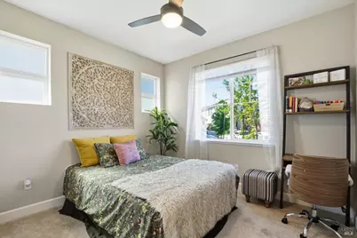 556 Yarrow Court, Fairfield, CA 94534 - Photo 9