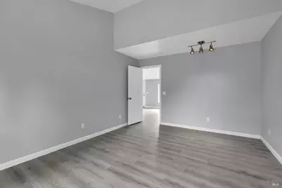 943 Frazier Avenue, Santa Rosa, CA 95404 - Photo 15