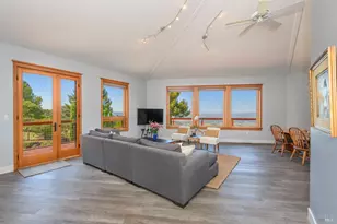 6649 Round Oak Rd, Penngrove, CA 94951 - Photo 9