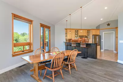 6649 Round Oak Road, Penngrove, CA 94951 - Photo 15