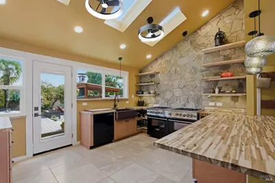 2720 Hilltop Drive, Napa, CA 94558 - Photo 9