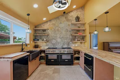 2720 Hilltop Drive, Napa, CA 94558 - Photo 7