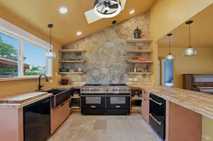 2720 Hilltop Dr, Napa, CA 94558 - Photo 7