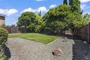 686 Vintage Ct, Fairfield, CA 94534 - Photo 21