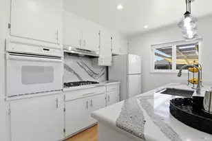 131 Grande Vista, Novato, CA 94947 - Photo 11