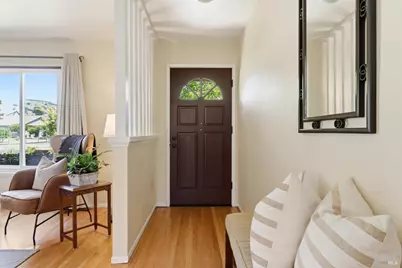 131 Grande Vista, Novato, CA 94947 - Photo 3