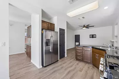 705 Chateau Circle, Vacaville, CA 95687 - Photo 17