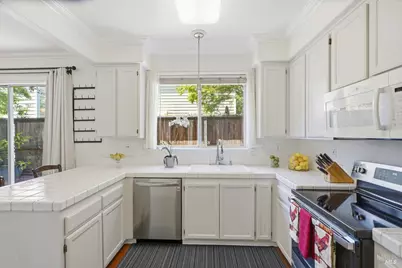 1121 Brighton View Circle, Petaluma, CA 94952 - Photo 13