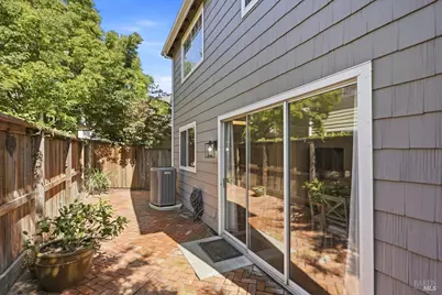 1121 Brighton View Circle, Petaluma, CA 94952 - Photo 27
