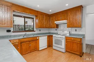 1122 W Standley St, Ukiah, CA 95482 - Photo 11