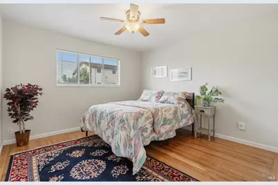 124 Ifland Way, Vallejo, CA 94589 - Photo 5