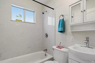 124 Ifland Way, Vallejo, CA 94589 - Photo 7