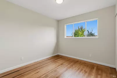 124 Ifland Way, Vallejo, CA 94589 - Photo 9