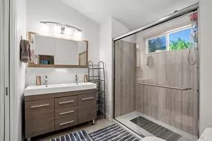 2706 Lakeview Dr, Santa Rosa, CA 95405 - Photo 21