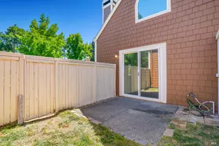 2706 Lakeview Dr, Santa Rosa, CA 95405 - Photo 11
