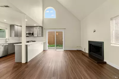 2706 Lakeview Drive, Santa Rosa, CA 95405 - Photo 5