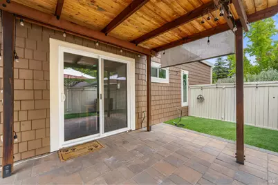 2706 Lakeview Drive, Santa Rosa, CA 95405 - Photo 17