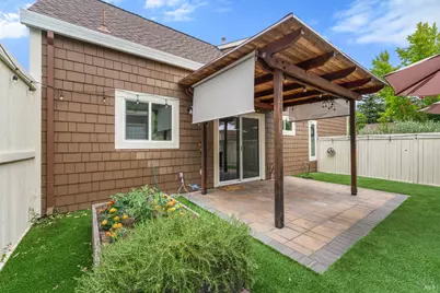 2706 Lakeview Drive, Santa Rosa, CA 95405 - Photo 19