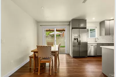 2706 Lakeview Drive, Santa Rosa, CA 95405 - Photo 13