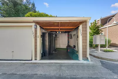 2706 Lakeview Drive, Santa Rosa, CA 95405 - Photo 23