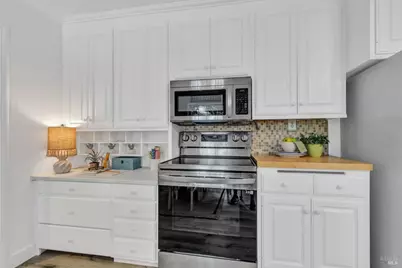 270 W K Street, Benicia, CA 94510 - Photo 15