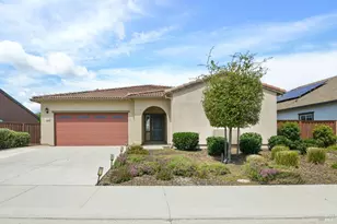 670 Wisteria Ln, Dixon, CA 95620 - Photo 3