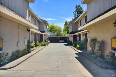 1052 7th Street, Novato, CA 94945 - Photo 9
