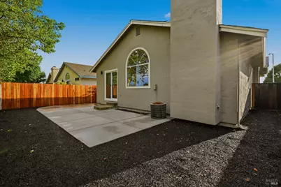 1045 Camellia Lane, Suisun City, CA 94585 - Photo 27