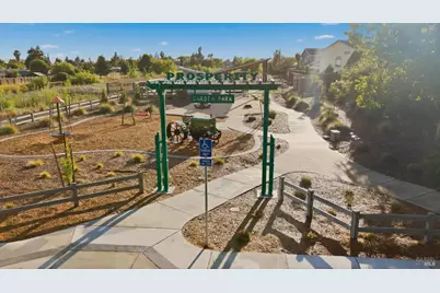 1045 Camellia Lane, Suisun City, CA 94585 - Photo 37