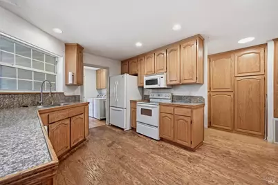 16965 Spruce Grove Road, Hidden Valley Lake, CA 95467 - Photo 11