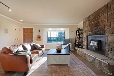 4546 Taylor Avenue, Santa Rosa, CA 95407 - Photo 7