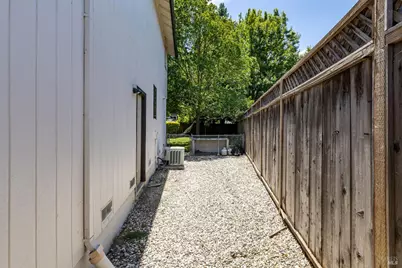 808 Milsom Place, Windsor, CA 95492 - Photo 47
