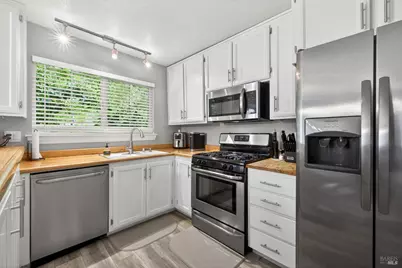 808 Milsom Place, Windsor, CA 95492 - Photo 21