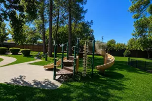 1004 Los Gamos Rd, San Rafael, CA 94903 - Photo 35